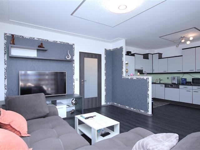 Helle 3 Zimmer Eigentumswohnung mit Balkon und Carport – Feldkirchen bei Graz