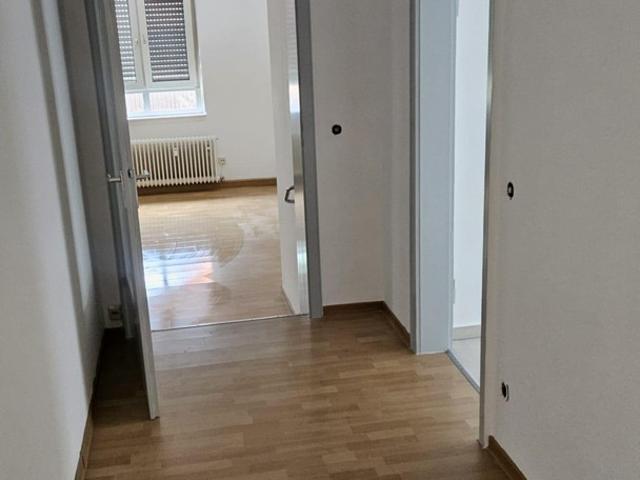 Helle 3 Zimmer Erdgeschosswohnung zu vermieten