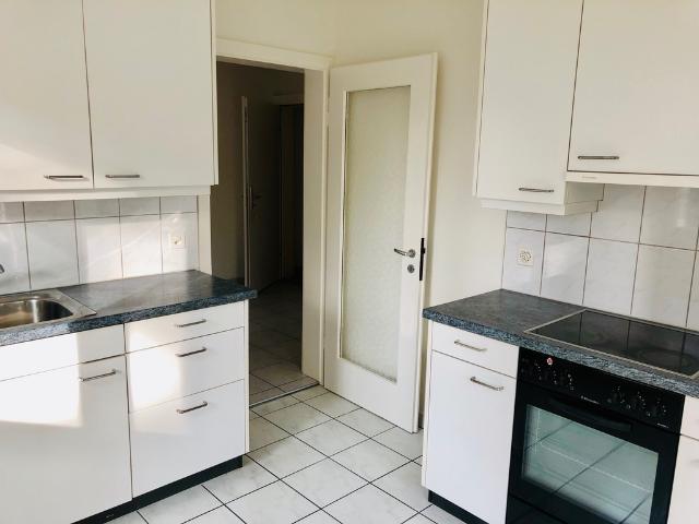 Helle 3 Zimmerwohnung mit Balkon an zentraler Lage in Basel