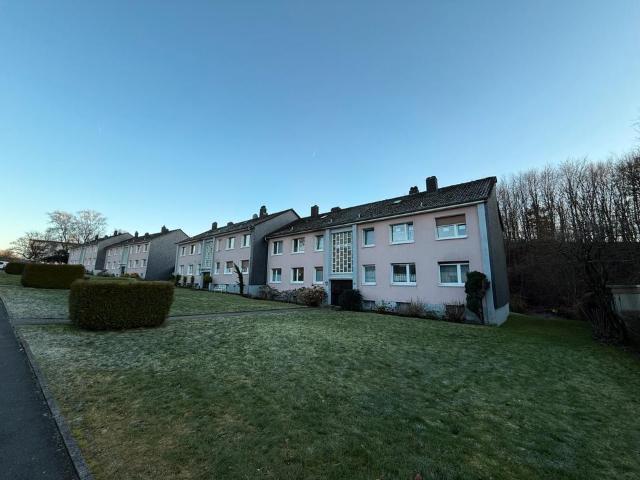 Helle 3 4 Zimmer Wohnung mit großzügigem Süd Balkon