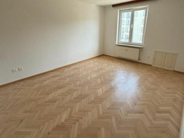 Helle 3.5 Zimmerwohnung in zentraler Lage am Luzernerring