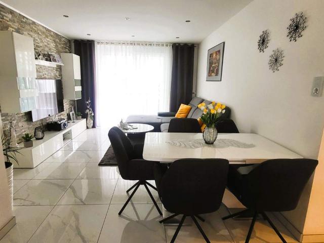 Helle TOP renovierte 3 Zimmer Eigentumswohnung im Zentrum von Bärnbach