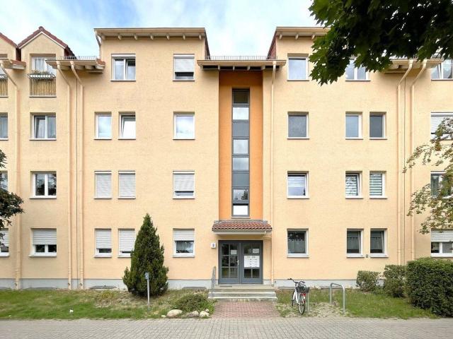 Helle und gepflegte Wohneinheit mit Balkon und Tiefgaragenstellplatz in ruhiger und grüner Lage