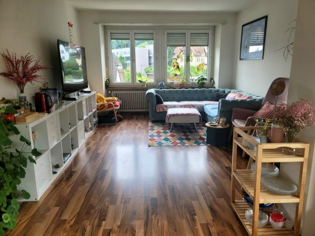 Helle und geräumige 3½ Zimmer Wohnung an zentraler Lage in Baden