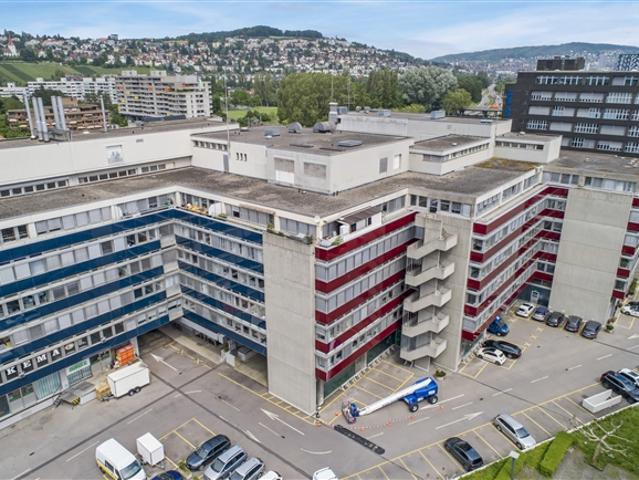 Helle und grosszügige Bürofläche an zentraler Lage