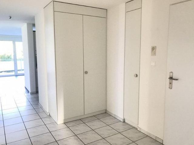 Helle und grosszügige Wohnung mit Seeblick