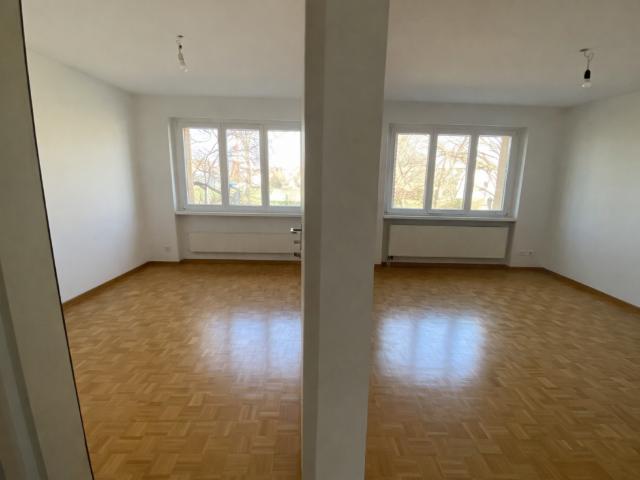 Helle und freundliche 2 Zimmer Wohnung in West Oerlikon