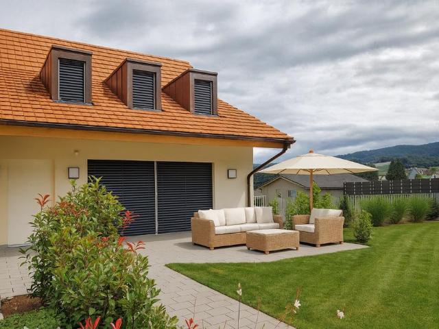 Helle und moderne Neubauwohnung an ruhiger Lage