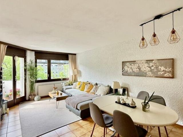 HELLE WOHNUNG MIT 5 WOHNUNGEN, 119 M², SION