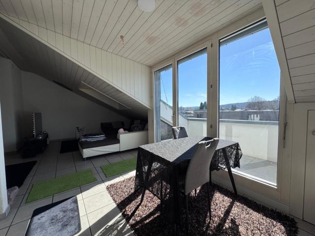 Helle Wohnung mit Balkon und schöner Aussicht