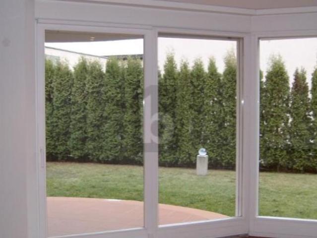 Helle wohnung mit grossem garten