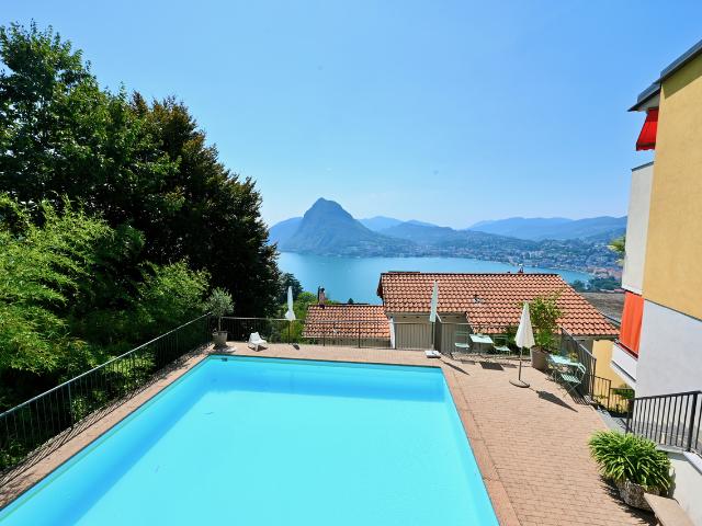 Helle Wohnung mit herrlichem Seeblick in Ruvigliana