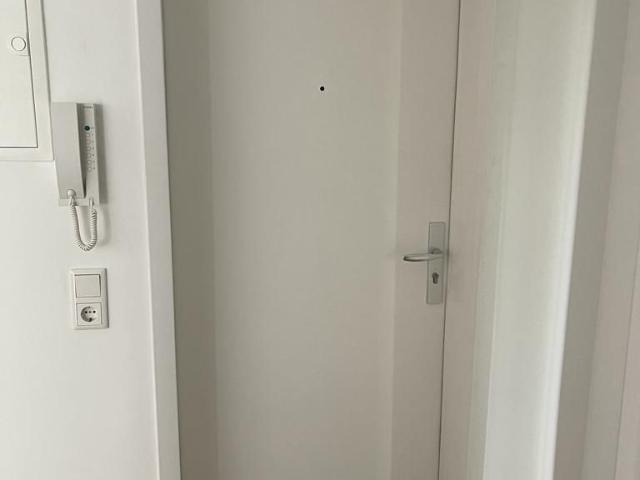 Helle, zentral gelegene und schick möblierte Dreizimmer Wohnung in Düsseldorf Flingern Nord