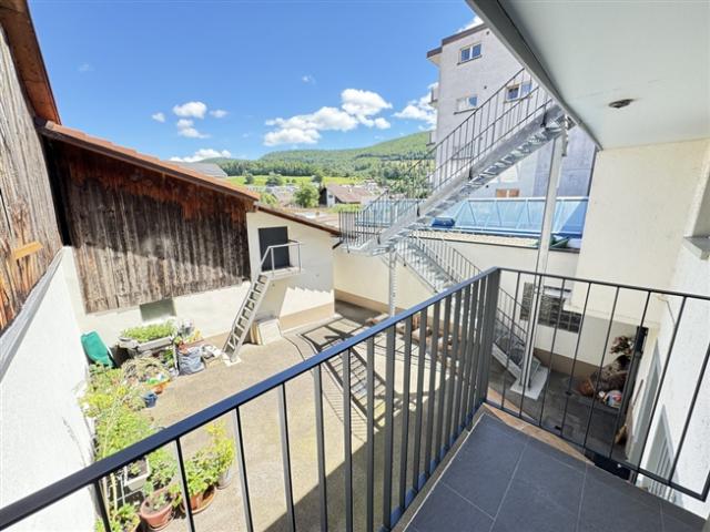 Helle Zimmer mit Balkon und ruhiger Lage
