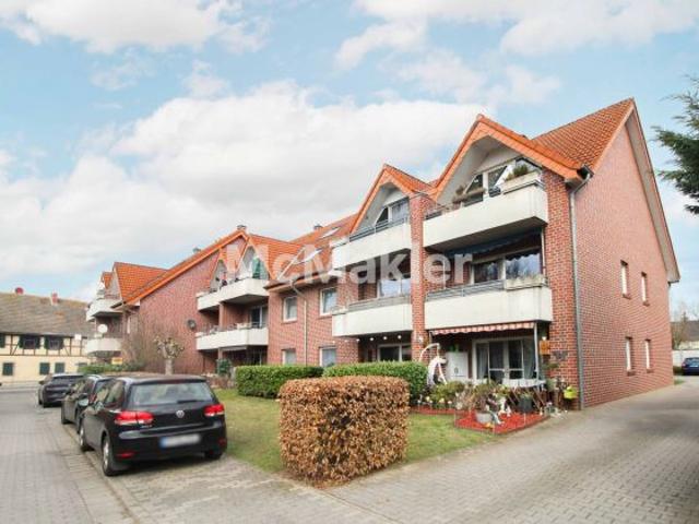 Helle Dachgeschosswohnung mit Balkon und Stellplatz in ruhiger Sackgassenlage