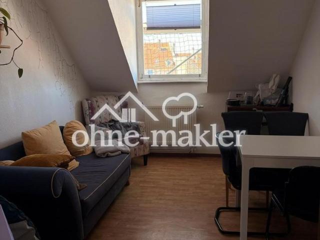 Helle Dachgeschosswohnung in der schönen Oststadt