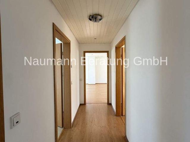 Helle Dachgeschosswohnung in Ruhiger Lage