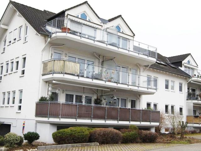 Helle Eigentumswohnung, 2ZKB, mit Balkon und Tiefgaragenstellplatz