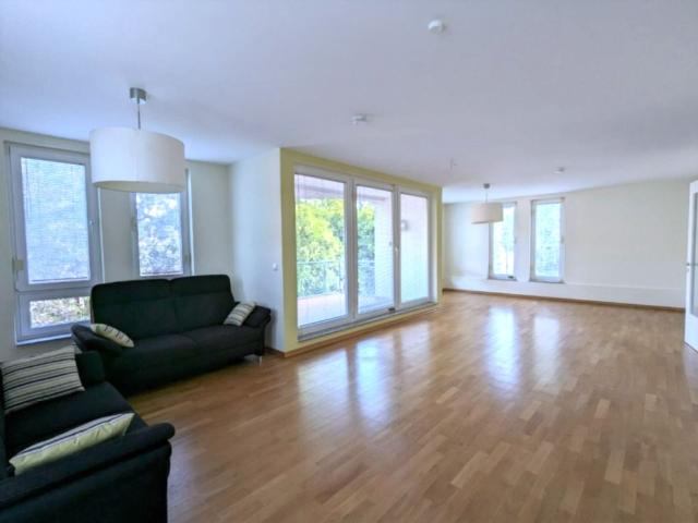 Helle, große 5 Zimmer Maisonette Wohnung nahe Rathaus Steglitz