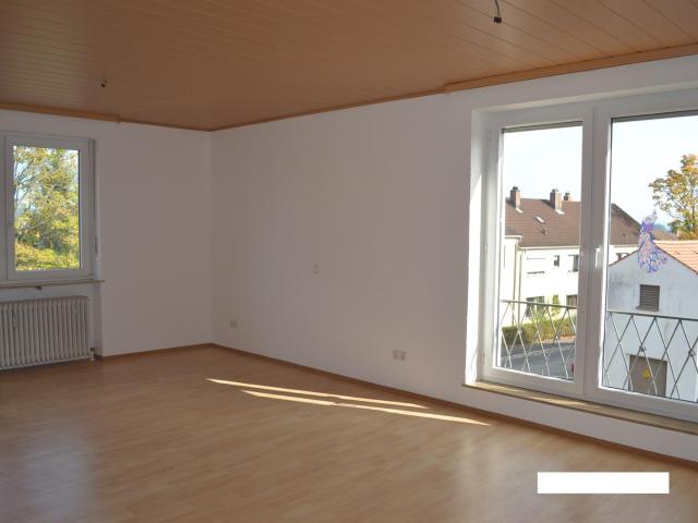 Helle, gut geschnittene 2 Zimmer Wohnung