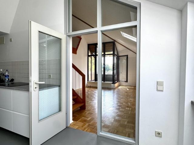 Helle, luftige 4 Zimmer DG Maisonette an den Barmer Anlagen / Toelleturm