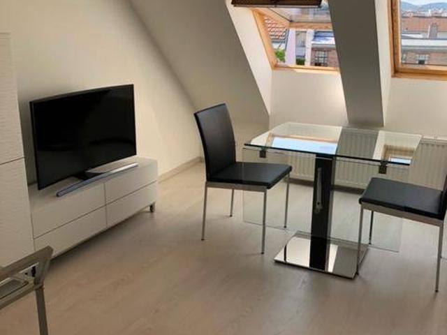Vermietete 2 Zimmer Wohnung im Dachgeschoss zu Verkaufen!