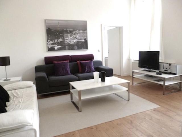 Helle, moderne City Wohnung mit großem Balkon in sehr ruhiger Top Lage von Eppendorf!