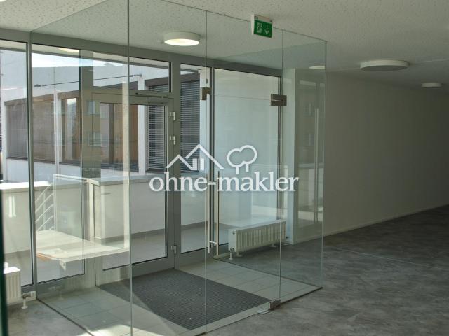 Helle, moderne Gewerbefläche / Bürofläche am besten frequentierten Standort Sterneck Kreuzung