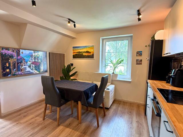 Helle moderne Wohnung mit Balkon 01.01.2026 31.05.2026