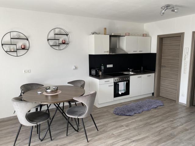 Helle moderne 2 Zimmer Neubauwohnung ab 01.10.25 zu vermieten, Barrierefreier Eingang