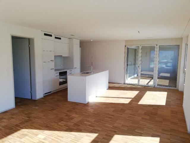 Helle, moderne 3.5 Zimmerwohnung im Zentrum von Malters
