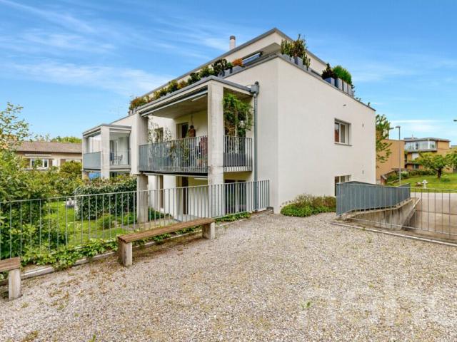 Helle Parterre Wohnung mit Garten perfekt für Paare & Familien