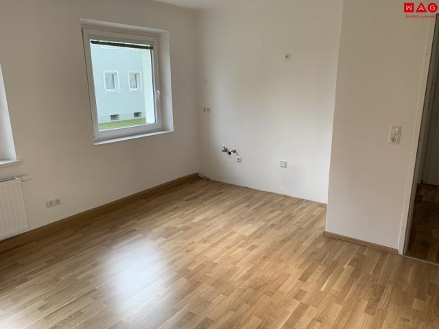 attraktive 3 zimmer erdgeschosswohnung mit heller raumaufteilung und frischer sanierung besondere ausstattungsdetails und sofort bezugsfertiger komfort machen dieses zuhause besonders!