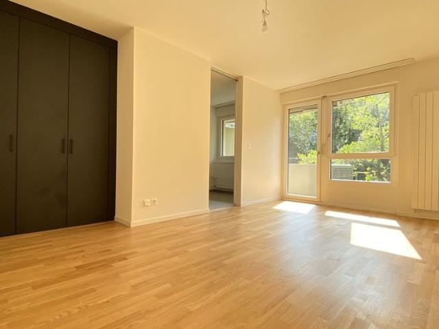 Helle Singlewohnung an ruhiger Seitenstrasse