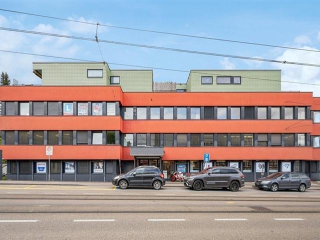Heller Büroraum an zentraler Lage in Birsfelden