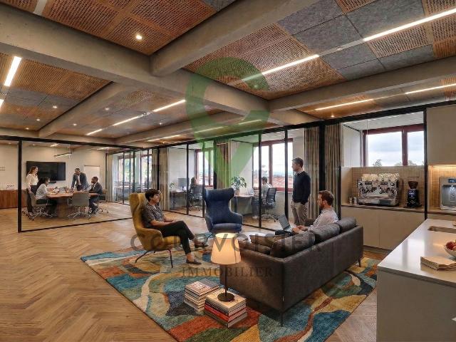 Heller, modularer Raum, perfekt für einen Co Working Space