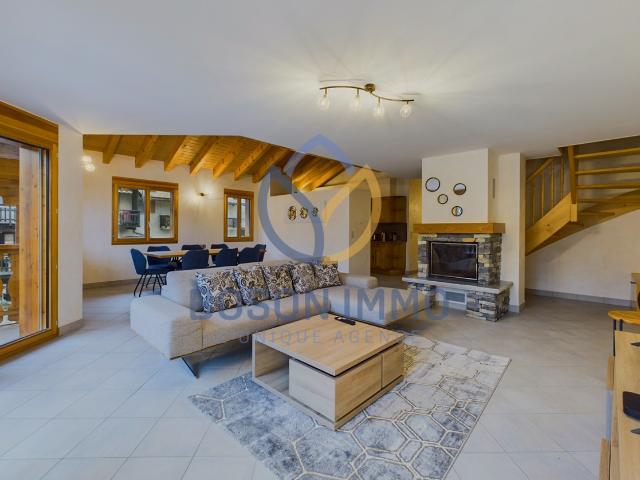 Helles Attikapenthouse in den Marécottes mit Mezzanine und Blick auf die Alpen!