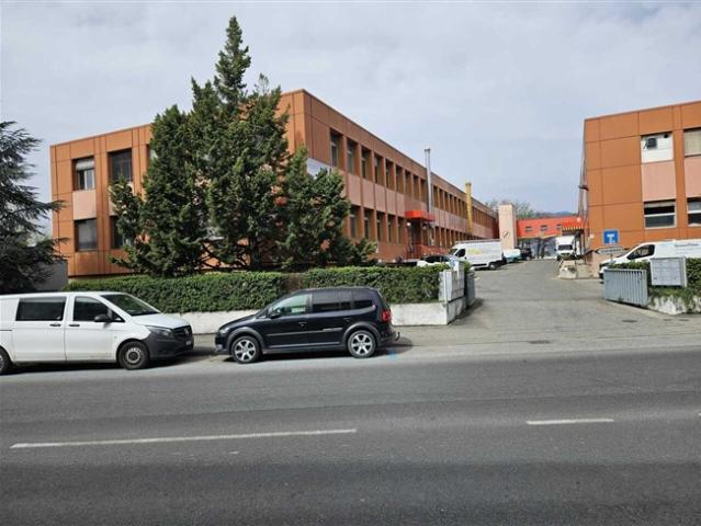Helle Gewerbefläche von 240m2 in der Industriezone von Vernier