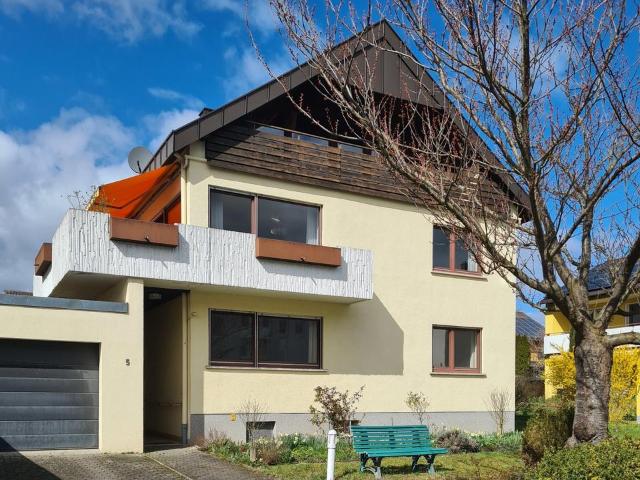 Helles, großzügiges Wohnhaus, optional Geschäftsetage im EG