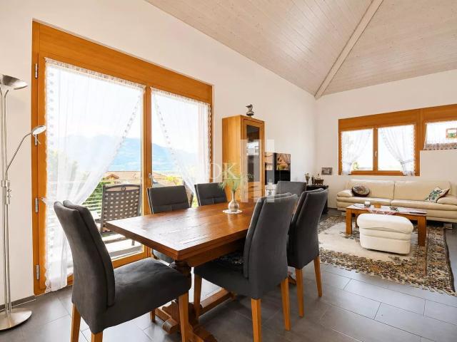 Helles Duplex Apartment mit Galerie