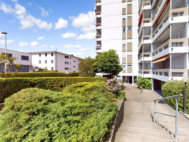 Helles Studio Apartment mit Terrasse in strategischer Lage