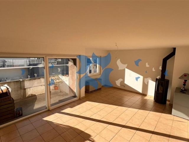 Helles Penthouse mit 4,5 Zimmern im Herzen von Fully – atemberaubende Aussicht und toller Preis