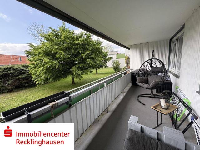 Helles Wohnen mit großzügigem Balkon * Kernsanierte 2,5 Zimmerwohnung mit Garage in Waltrop
