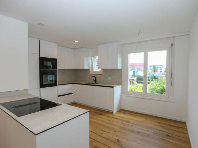 Helles Wohnen an ruhiger Lage Frisch renovierte 4.5 Zimmer Wohnung