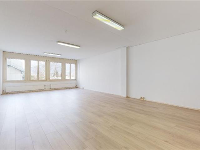 Helles und vielseitiges Büro von 68 m2 Quartino