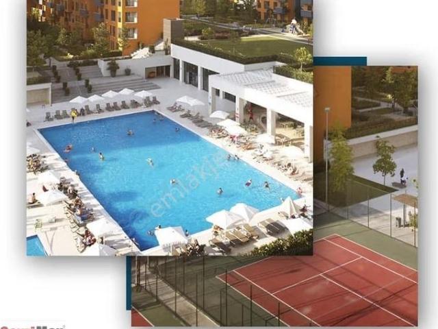Hep İstanbul'da Kiralık 4+1 Daire Bahçeli Boş Villa Tipi !