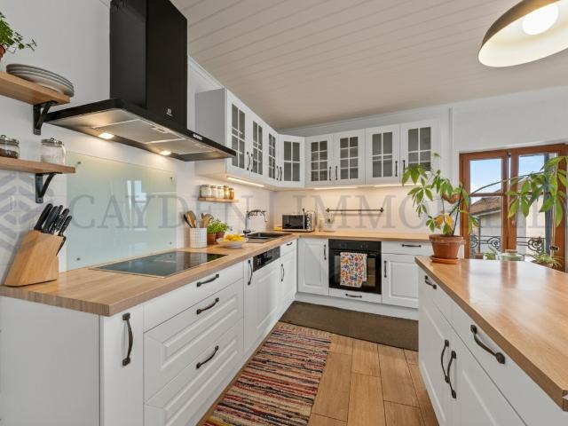 Hervorragend renovierte 5 Zimmer Wohnung