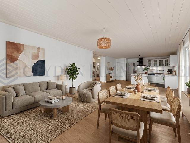 Hervorragend renovierte 5 Zimmer Wohnung