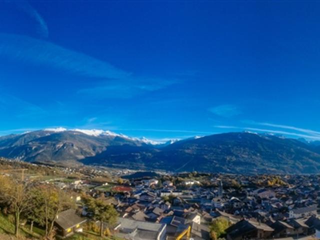 Hervorragende neue 3,5p App, herrliche Aussicht, ruhiges, optimales Sonnenlicht