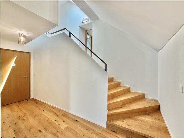 Hervorragende Doppelhaus Wohnung mit 110 m² Wohnfläche in Bassins